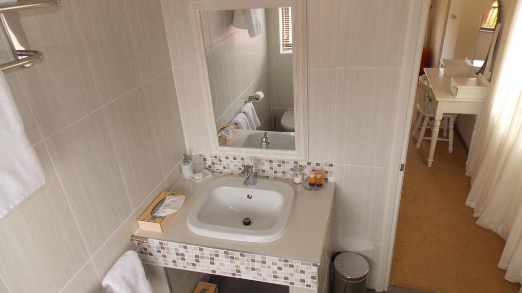 Rivertide Lodge Knysna Room photo